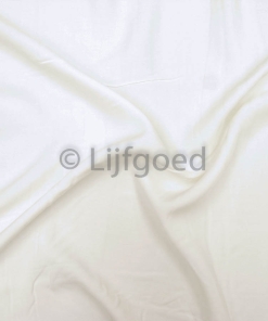 blousestof offwhite 140cm geen rek, beetje transparant, voelt als batist